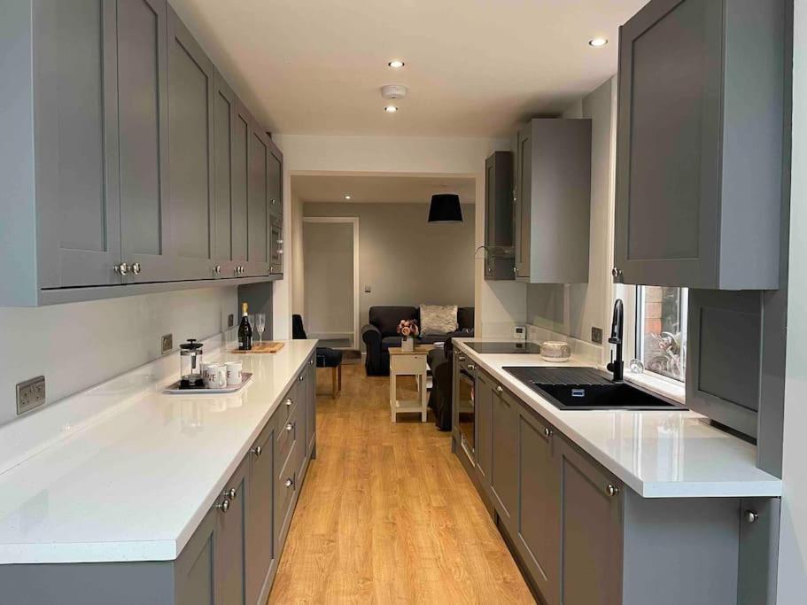 May Cottage In Stratford Upon Avon Экстерьер фото